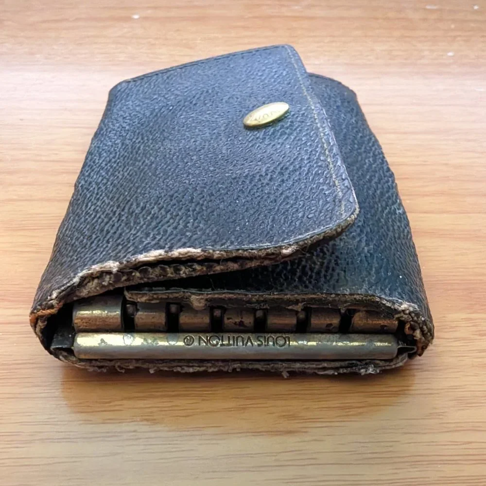Louis Vuitton Monogram Key Holder/Wallet #1576💥PRICE DROP💥